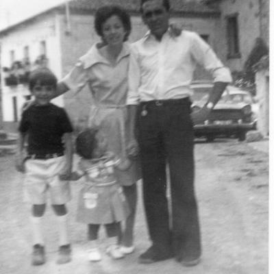 Alejandra Teodoro Alberto Y Sofa